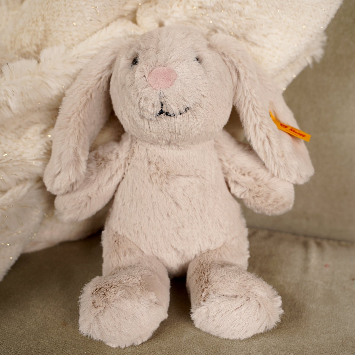 7IN HOPPIE RABBIT - Christmas Place