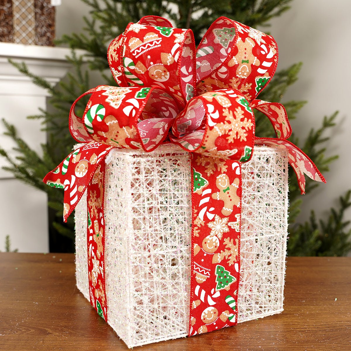 8x8x8Inch White Eyelash Box - Christmas Place
