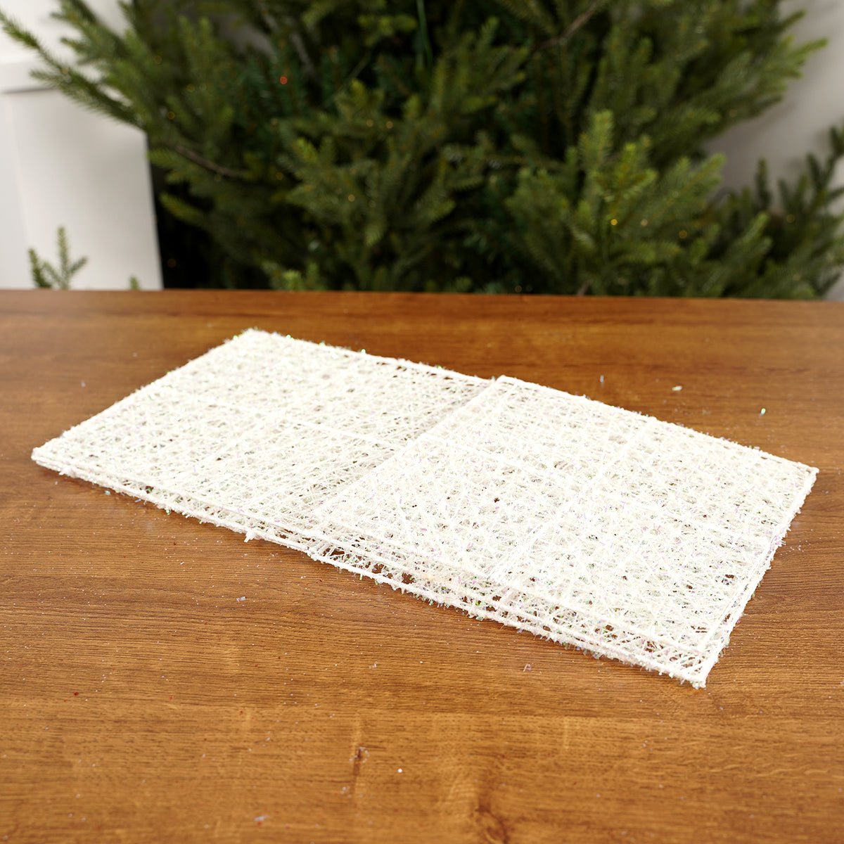 8x8x8Inch White Eyelash Box - Christmas Place