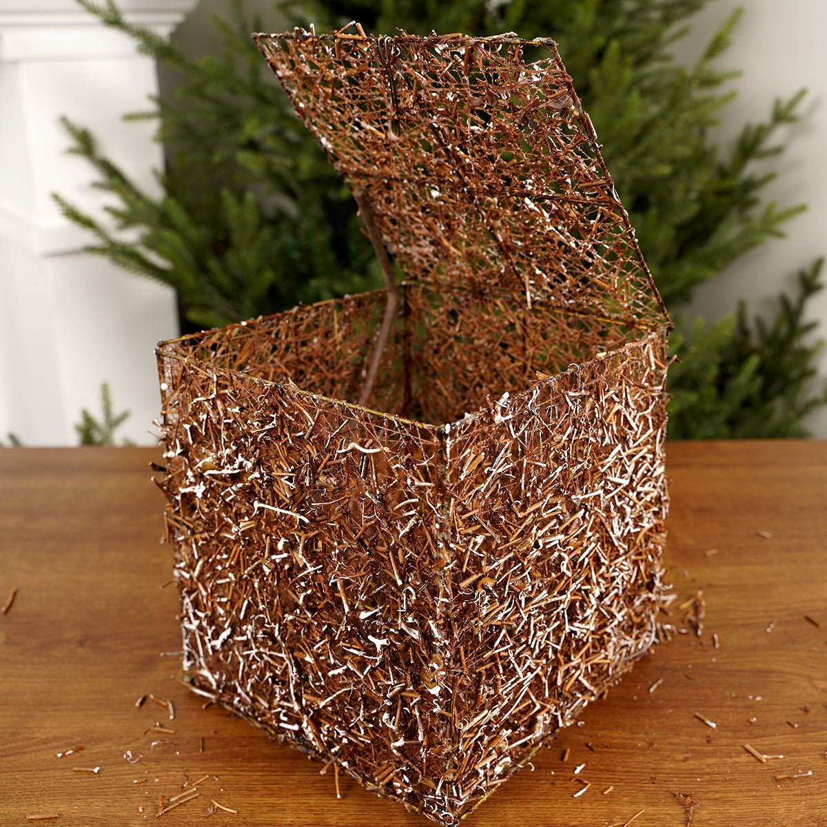 White Natural Wire Mesh Box - Christmas Place