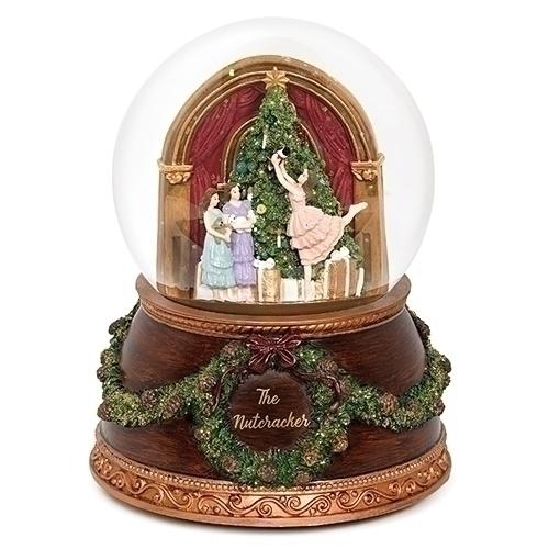 Nutcracker Ballet Snow Globe