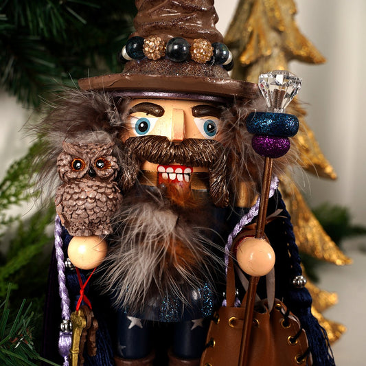 Wizard with Owl Nutcracker - Christmas Place
