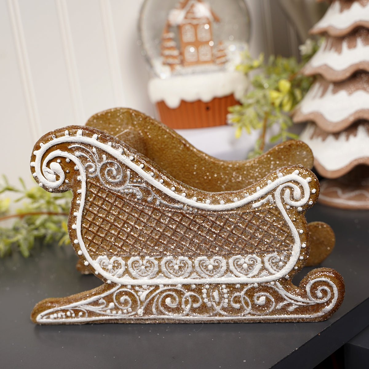 Gingerbread Sled - Christmas Place