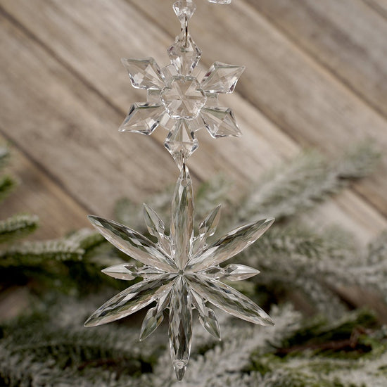 Dangling Snowflake Ornament - Christmas Place