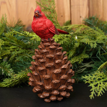 6.7IN CARDINAL ON PINECONE