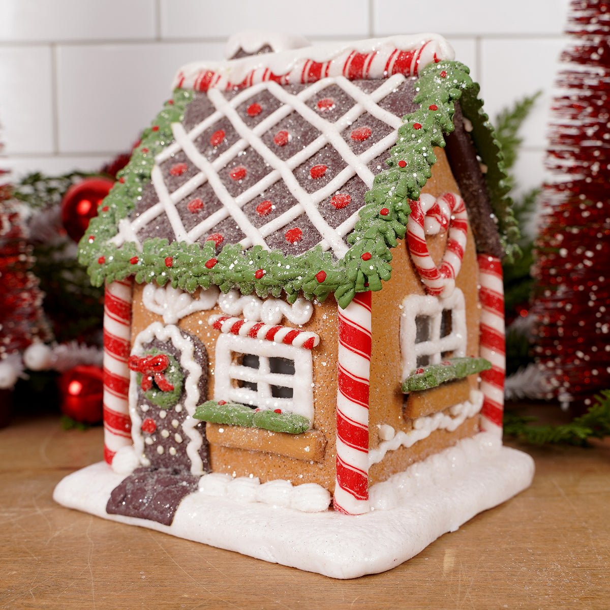 LED Red And Green Gingerbread House - Christmas Place