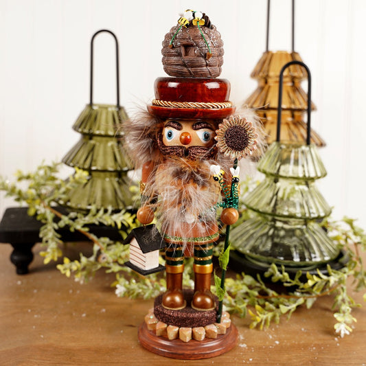Bee Keeper Nutcracker - Christmas Place
