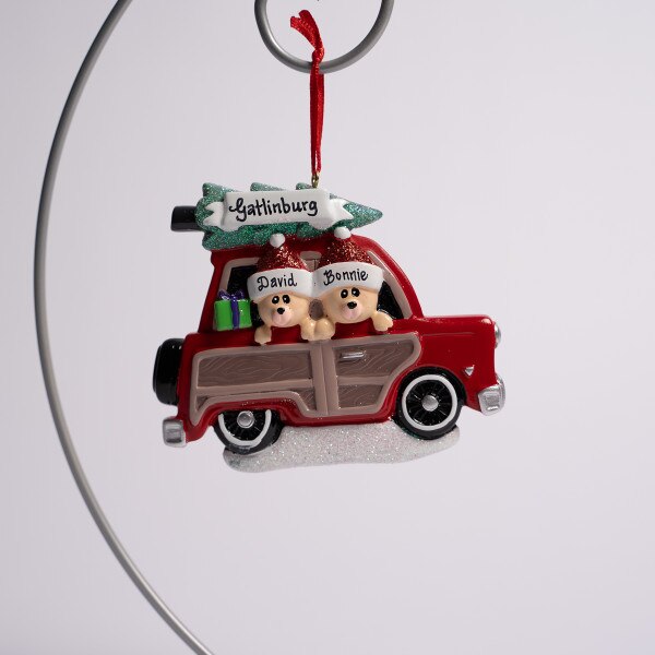 Woody Wagon Couple-1