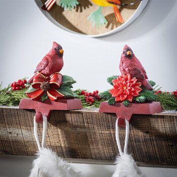 7in Cardinal Stocking Holder-1