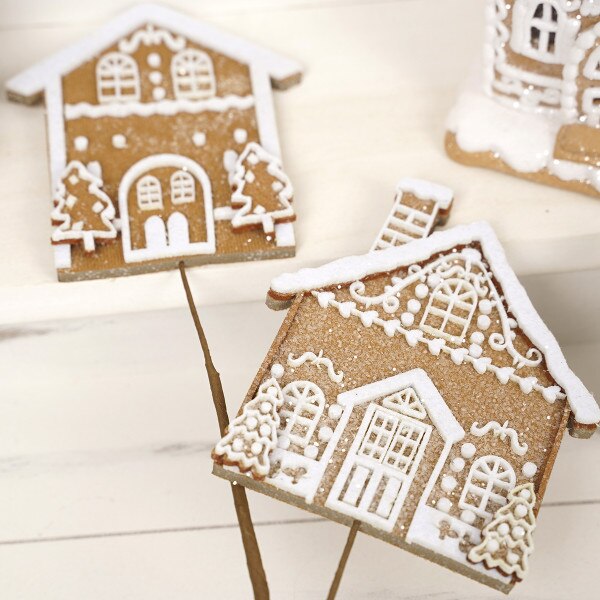 Gingerbread House Spray