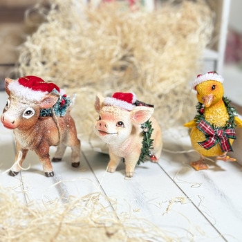 Farm Animal with Wreath-1